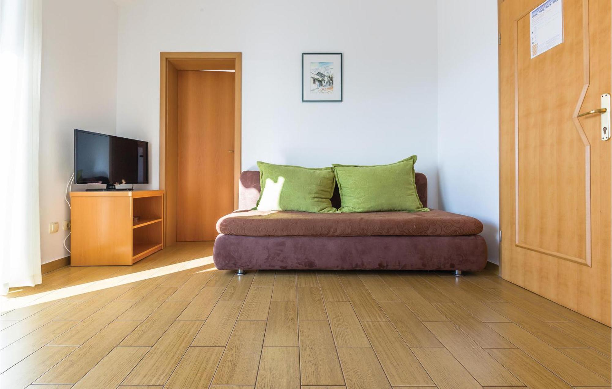 Awesome In With Kitchen Apartment Makarska